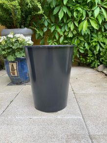 Plant pots