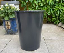 Plant pots
