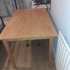 Table and chairs x4