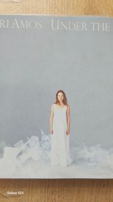 Tori Amos. Under The Pink.
