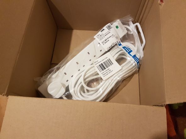 PRICE REDUCED FROM 25 TO SELL!! Very Safe and High Quality Surge Protected 6 Gang 10m White Extension Lead