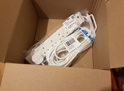 PRICE REDUCED FROM 25 TO SELL!! Very Safe and High Quality Surge Protected 6 Gang 10m White Extension Lead