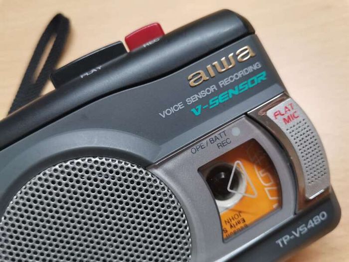 AIWA TP-VS480 Walkman Cassette Player Recorder