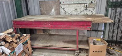 Workbench on wheels