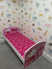 Toddler bed