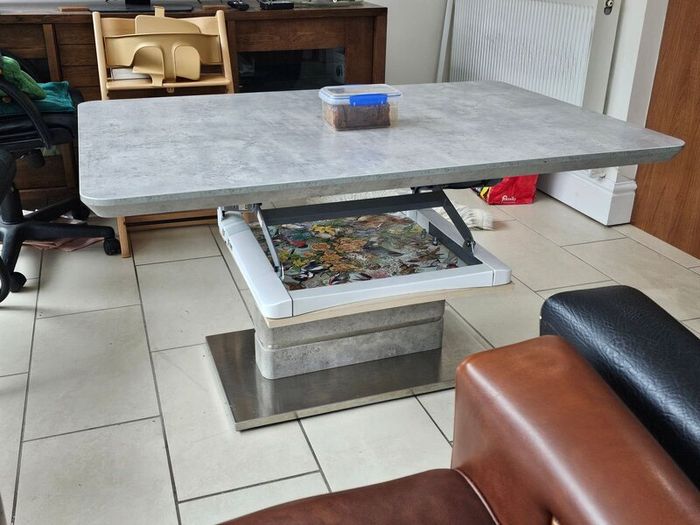 Height-adjustable dinner-coffee Table