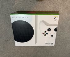 Xbox Series (Boxed) + New Controller