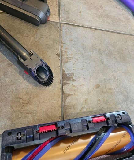 Dyson 5 gen with 2 Batteries