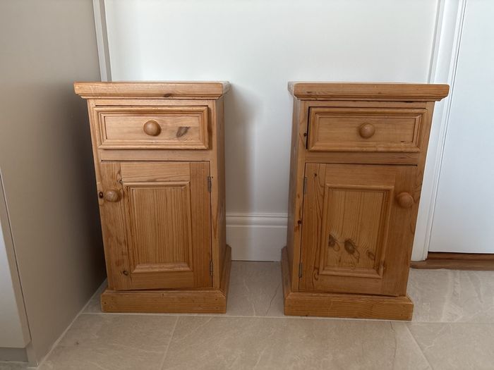 Bedside Lockers