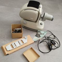 working-vintage-noris-trumpf-plank-slide-projector