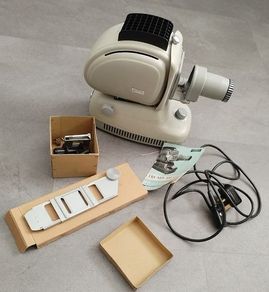 working-vintage-noris-trumpf-plank-slide-projector