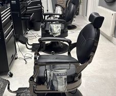 Barber Chairs (4 units)