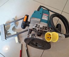 Makita 3612C Plunge Router 110v