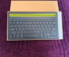 Wireless Bluetooth keyboard For IPad  and Tablet