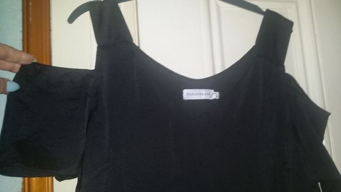 Black Paraphrase cold shoulders top size 10/12 EU38/40 Perfect condition Postage included