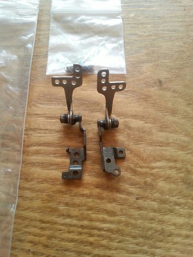 Acer 722 hinges