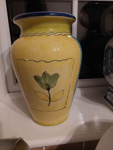 Pretty vase