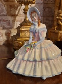 Royal Doulton figurine "Day dreams"