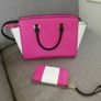 Michael Kors original genuine Selma satchel large tote with shoulder strap and matching wristlet wallet Image 4