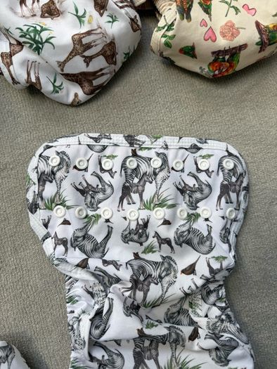 LittleLamb Size 2 Pocket Cloth Nappies and 20 bamboo inserts
