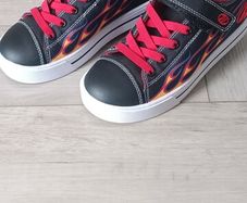 heelys