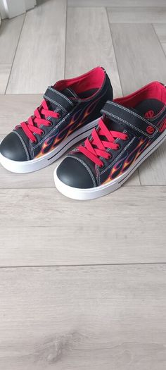 heelys