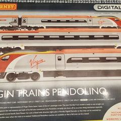 Hornby R2457x Virgin Trains Pendolino Digital Train Pack, Mint