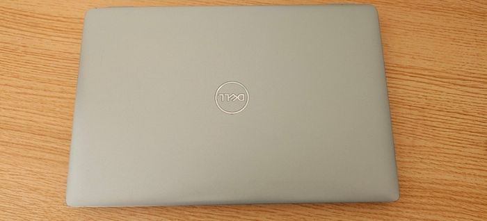 Dell 5 series latitude. 5450 Intel ultra 5
