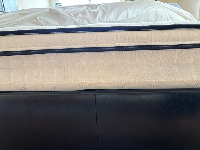 Double Mattress & Oasis Pocket Spring 2000 Pillow Top