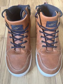 Tommy Bowe boys boots