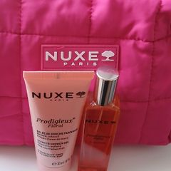 Nuxe Prodigieux Floral parfum and shower gel with pink cosmetic bag