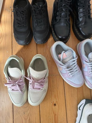 shoe bundle size 4 Nike dune martens salamander converse