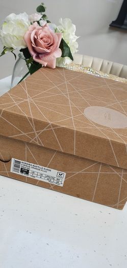 Veja Roraima Cyprus Orange - Fluo Green Sz 40 - Bnib Rrp 185 (Receipt included)