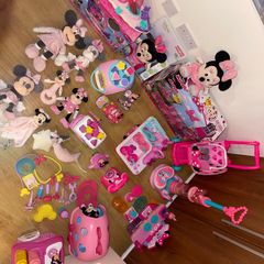 Minnie Mouse bundle toys