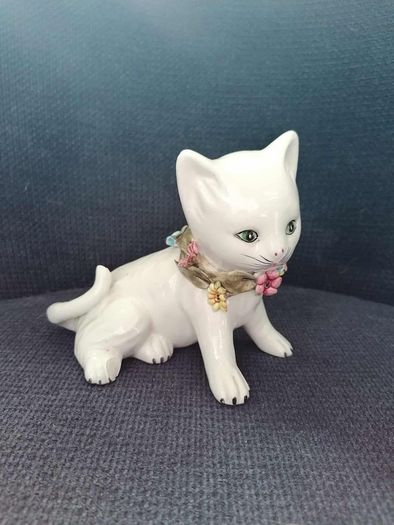 Rare Vintage Italian White Cat Figurine