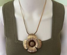Gold tone large flower necklace