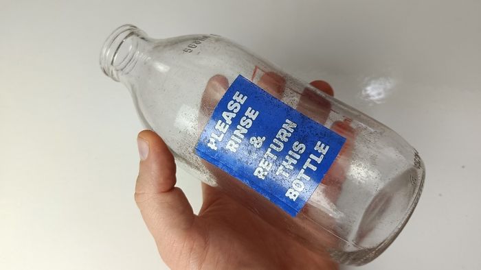 431 - Vintage Rare CMP Cork Milk Producers Collectible Decorative Bottle