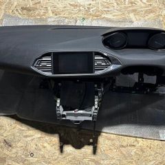 Dashboard Peugeout 308 2016
