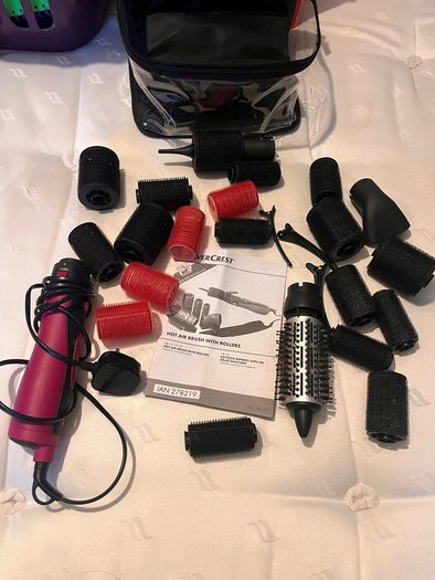 Hot air brush with rollers. Perfect working order.