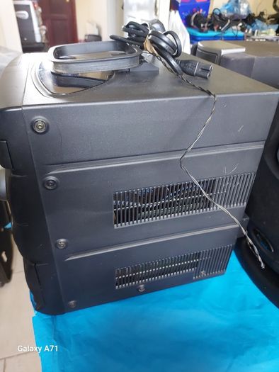 Philips Music HiFi System, Model FW355C, 3 CD, Dual Tape and Radio, in very good condition