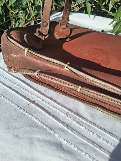 3 X  Quality Vintage Leather Satchels
