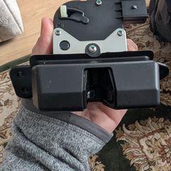 Hyundai i 40 estate boot lock