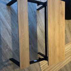 Adjustable coffee table