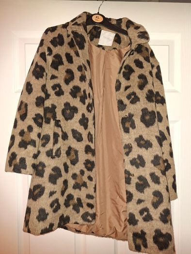 Stunning animal print elegant coat from Next, size 10 yo