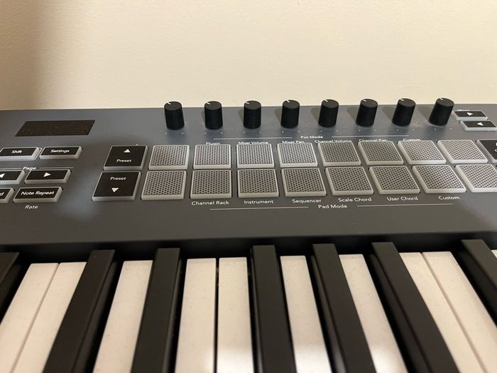 Novation FLKey 37 MK1 - MIDI Keyboard