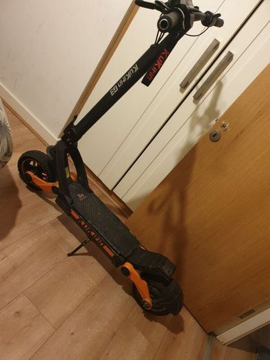 e scooter (KUKIRIN G3)(2025 EDITION) needs small repair.