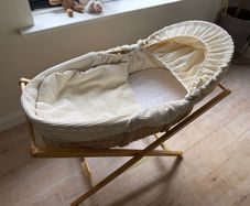 Moses basket & stand