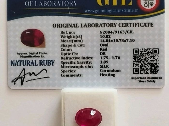 Magnificent Tanzanite with certificate