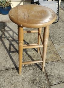 tall bar stool