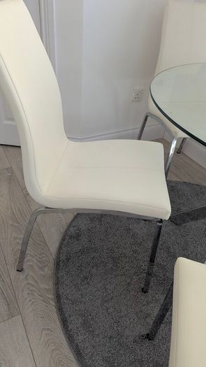 table and 4 chairs